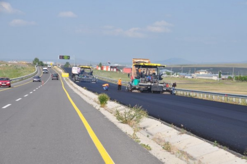 KGM 2. Bölge, Akhisar - Sındırgı Ayrımı - Gördes – Demirci - Köprübaşı ayrımı yolu yapımı ihalesi için sözleşme imzaladı

