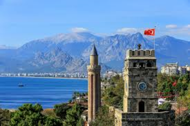 Antalya mega projelerle marka kent oluyor